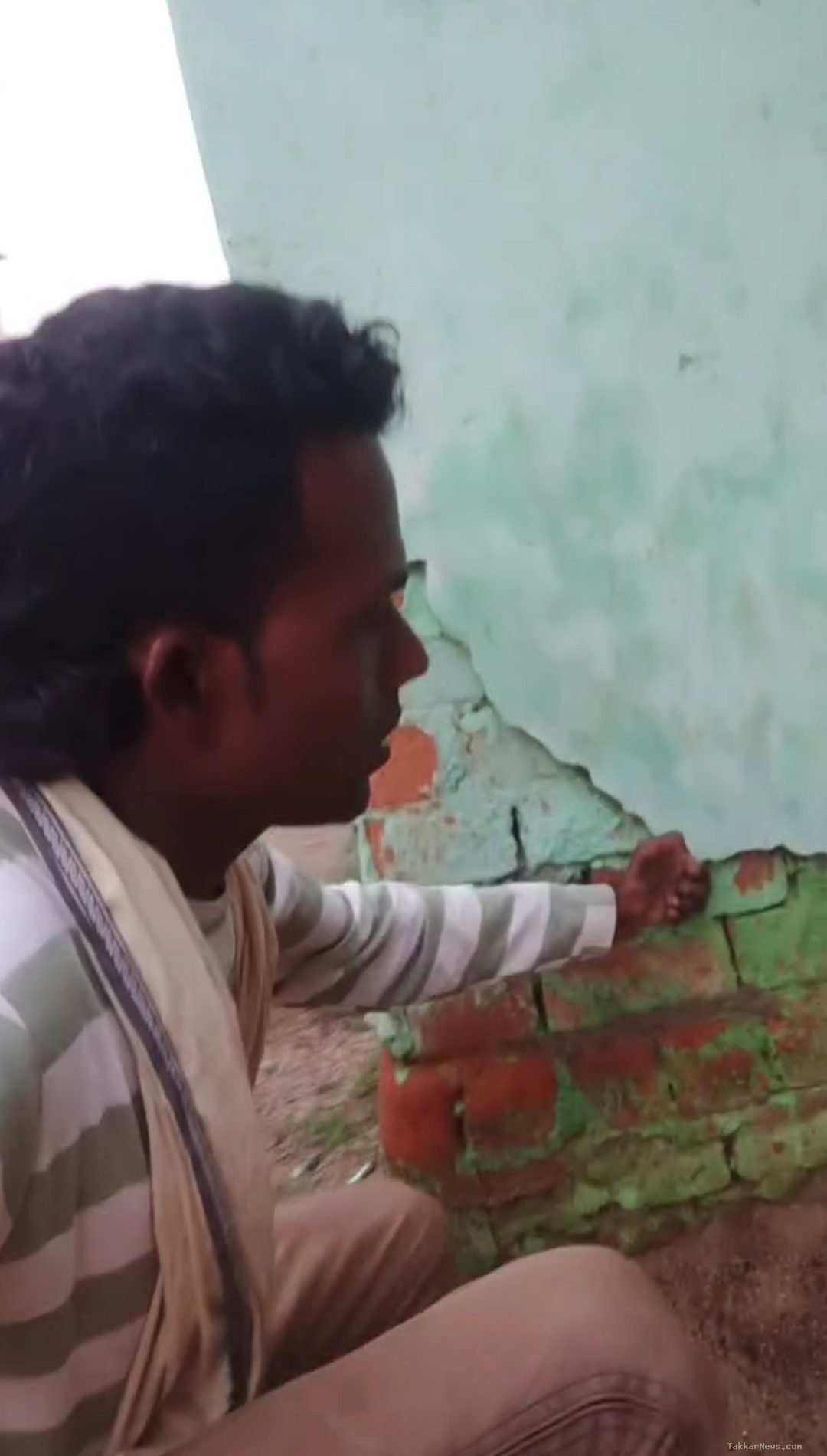 जर्जर लक्ष्मी चौक की सुध ले सरकार, ग्रामीण ने वीडियो के जरिए सांसद राधेश्याम राठिया से लगाई गुहार..