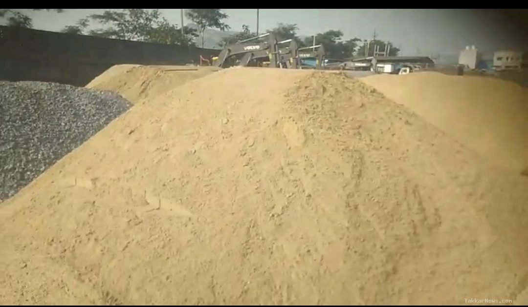 रायगढ़ में रेत का खुला खेल: जबलपुर घाट से कुनकुनी की वेदांता साइडिंग पहुंच रही अवैध रेत..